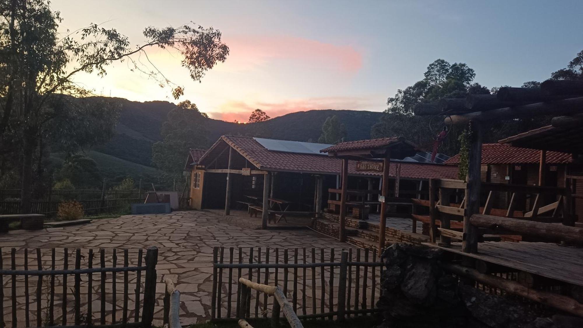 Chales E Camping Do Robinho 1 São Tomé das Letras Exteriér fotografie